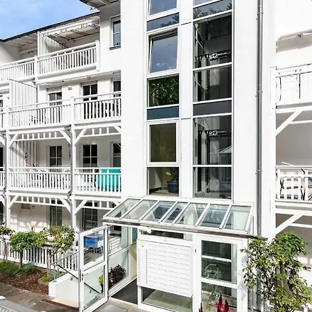 Seeschloss, App 19 - Direkt An Der Strandpromenade, Toplage Binz