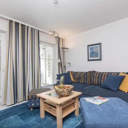 Seeschloss, App 19 - Direkt An Der Strandpromenade, Toplage *